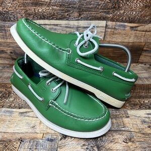 Vtg Sperry Top Sider Slip On Boat Shoes 2 Eye Vibrant GREEN Leather Mens Size 9M